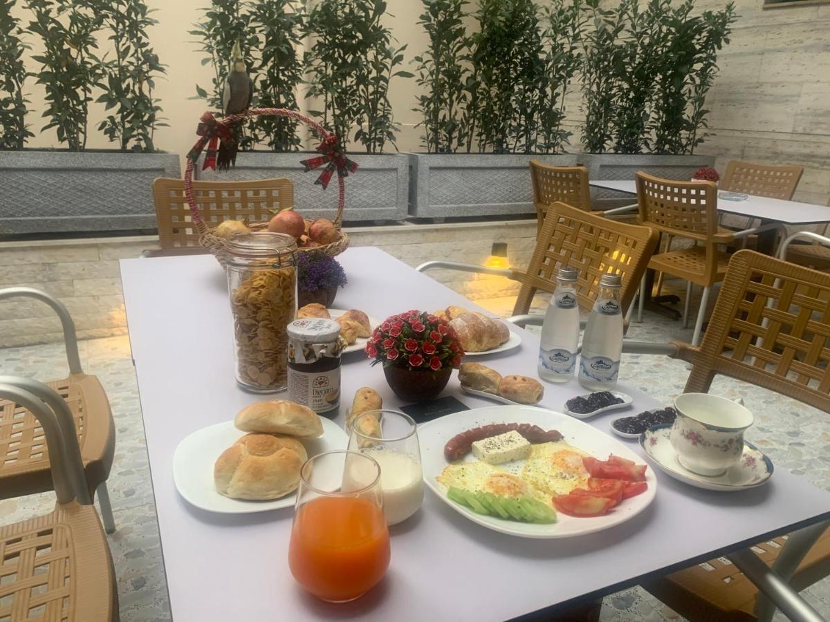 Belux 3* Tirana